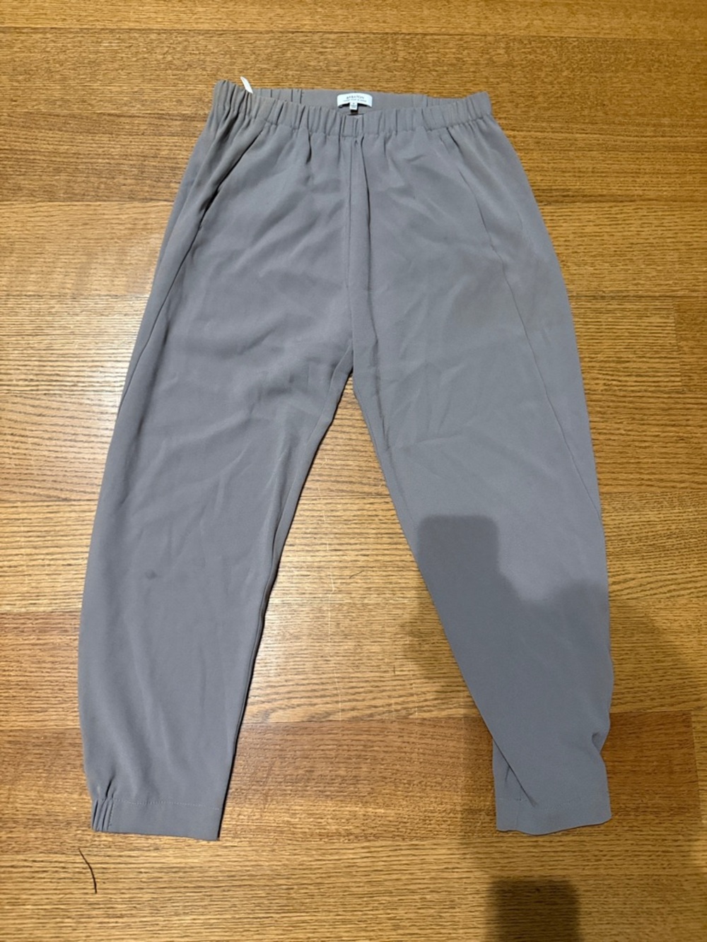 Aritzia Babaton Pleated Tapered Leg Japanese Crepe Pants